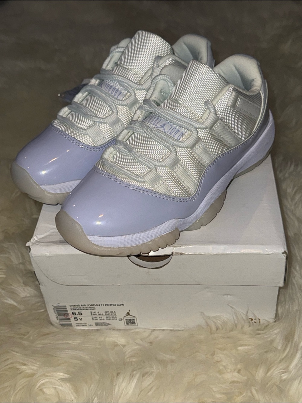 Air Jordan Low-Top Sneakers - White & Light Lavender Patent